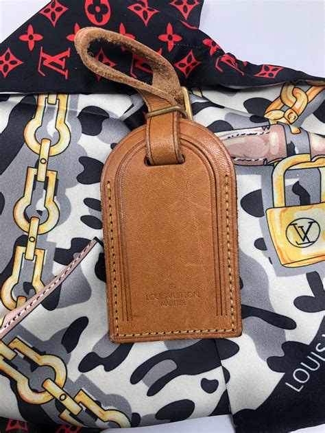 authentic louis vuitton tag.